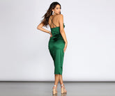 Lillyanne – Formelles, asymmetrisches Midikleid aus Satin